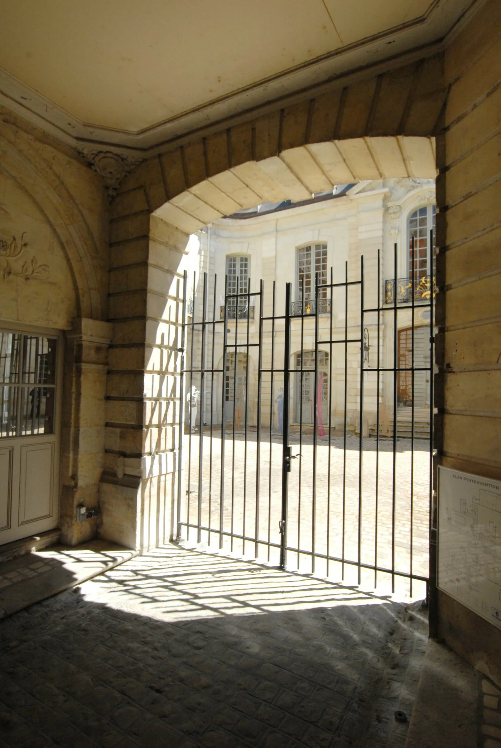 Hôtel Consulaire — photo 20